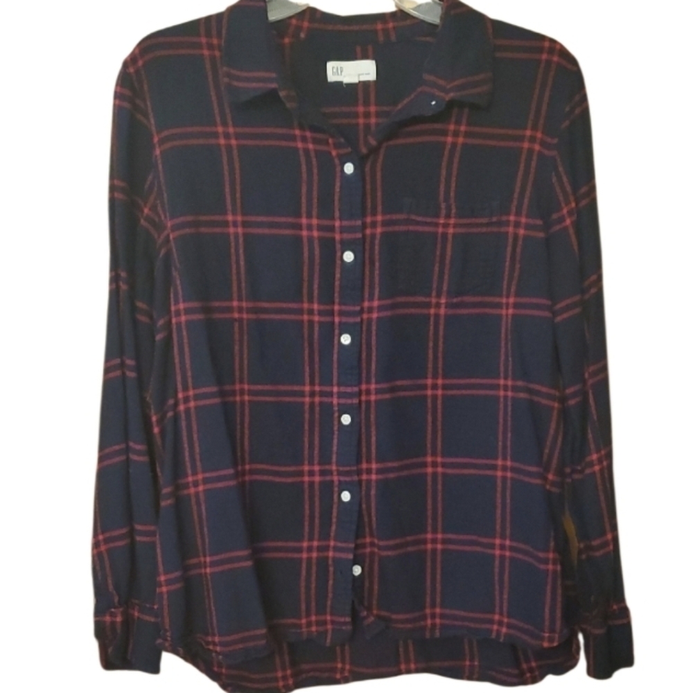 GAP Fitted Boyfriend Navy and Red Plaid Flannel Shirt